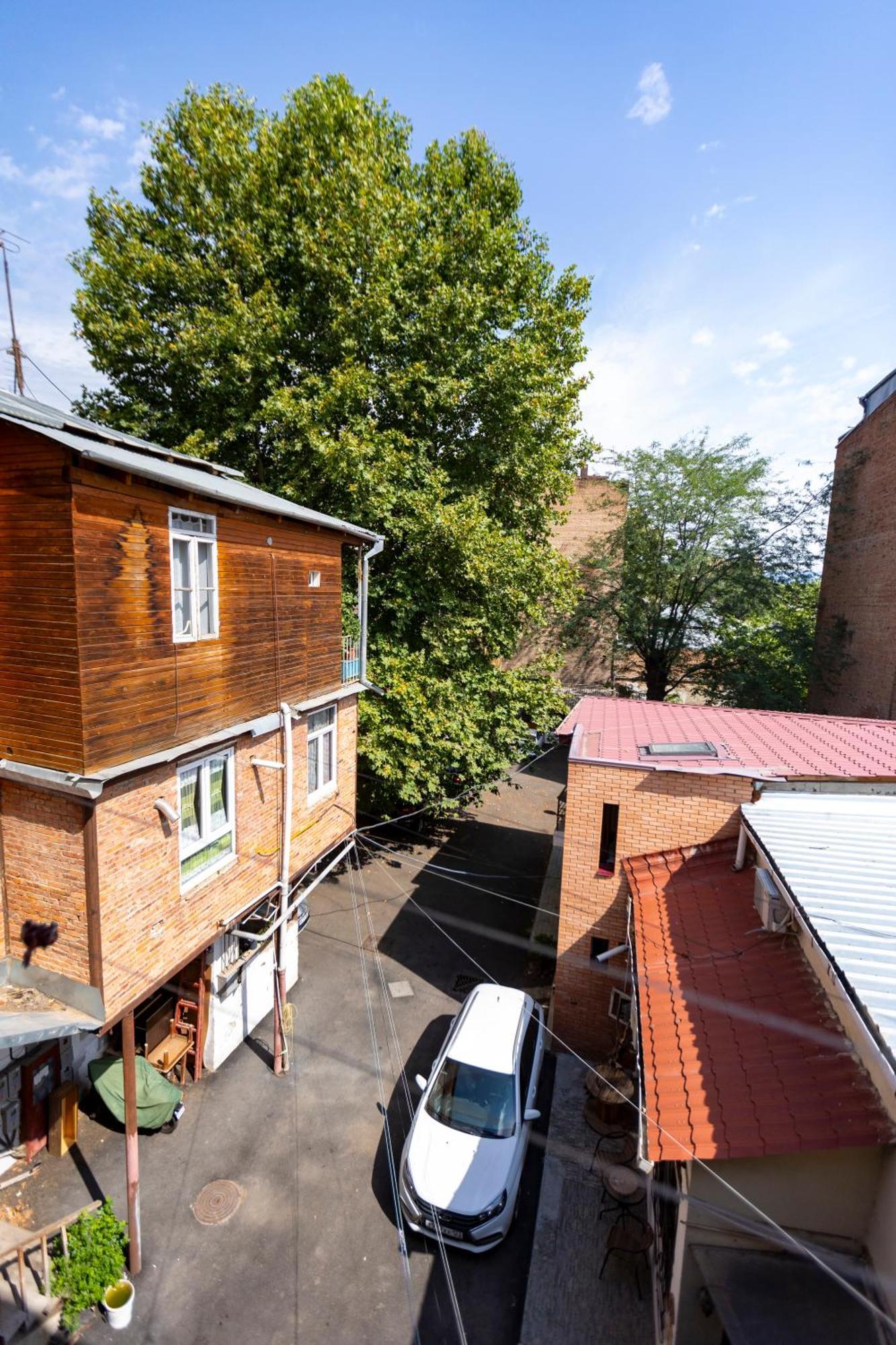 Homestay In Tbilisi Center Gm Exterior photo